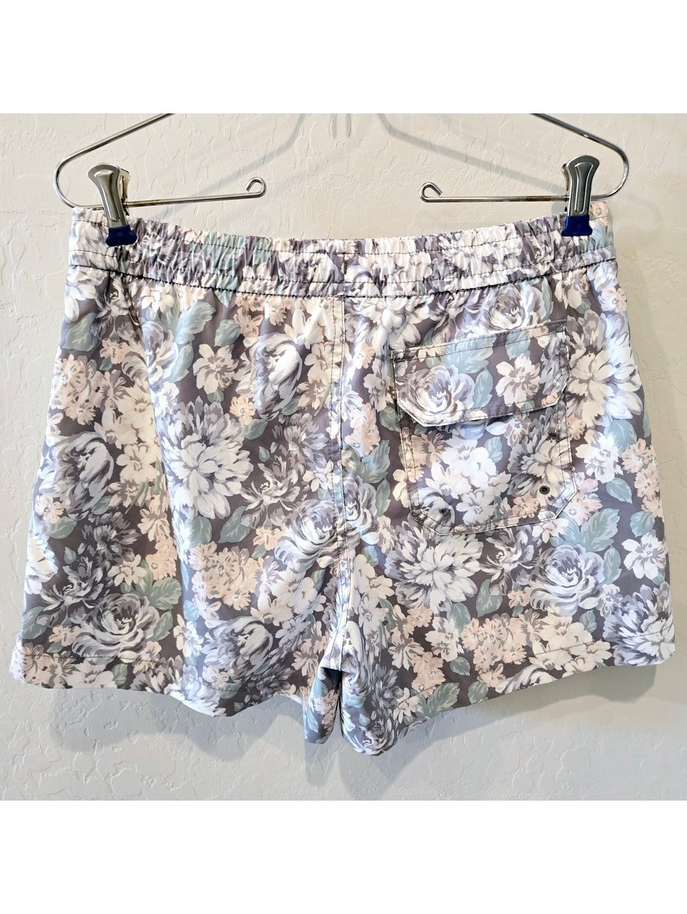 ABERCROMBIE & FITCH Relaxed Fit Athletic Workout Shorts Floral Small - Picture 2 of 3